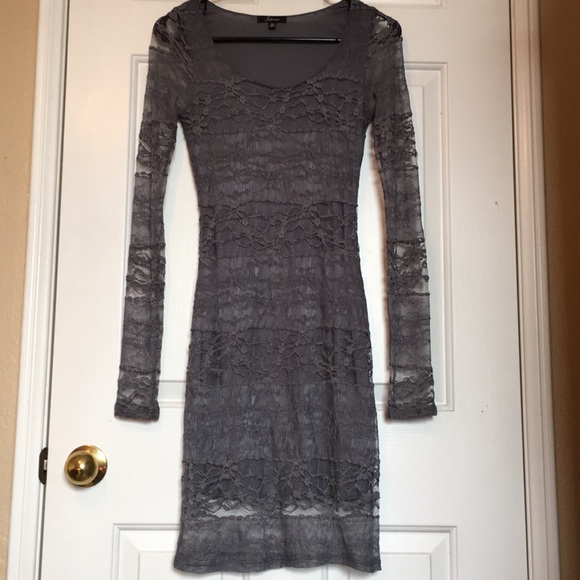 Long sleeve lace dress - Picture 2 of 2